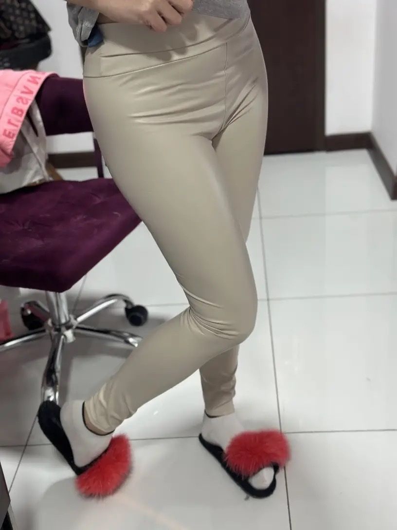 Leggings: PU Kunstleder Leggings – Nuovo e nell'imballaggio originale da Uetendorf venduto da Stoun