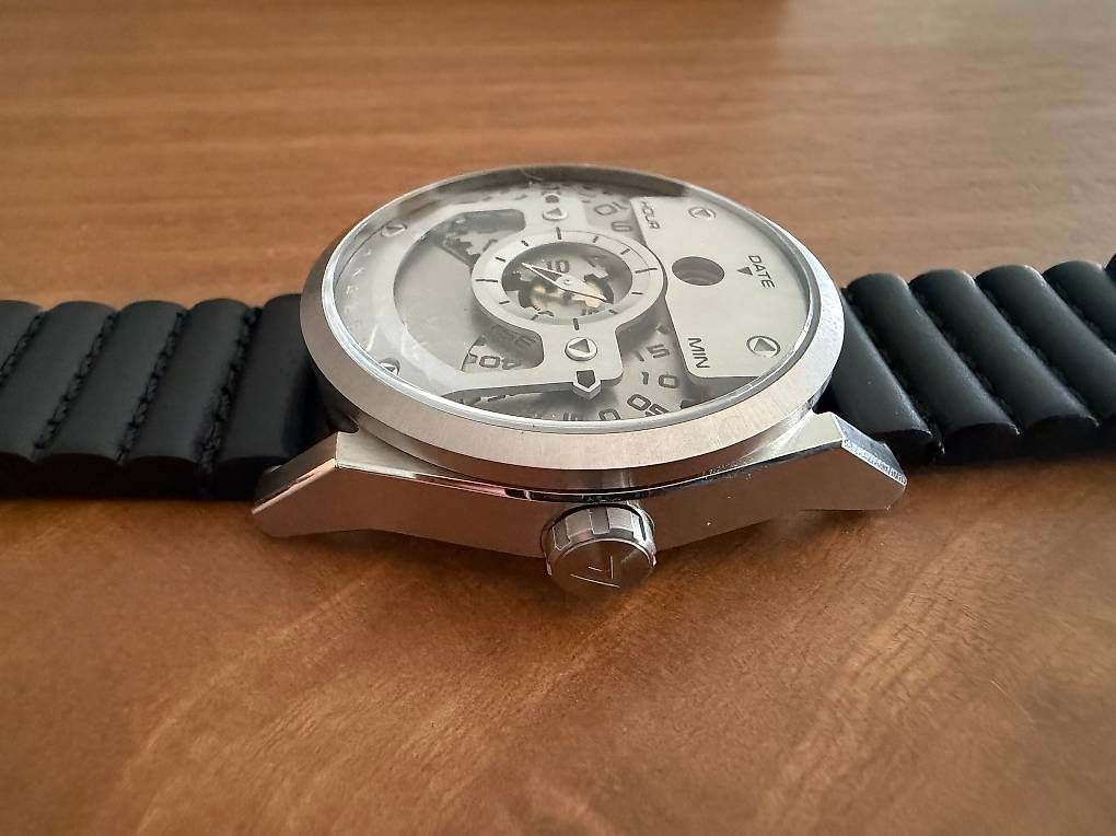 Orologi: Montre ANGLES DiscOne à heure sautante - Édition limitée – Nuovo e nell'imballaggio originale da La Tour-de-Peilz venduto da juju-juju 4