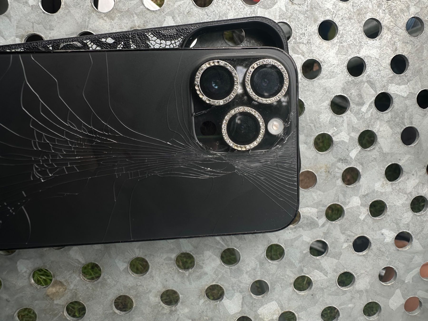 Apple Portables: iPhone 14 Pro Max OVP + Hülle, top Zustand – D'occasion à Villnachern par jul_kh7m 5
