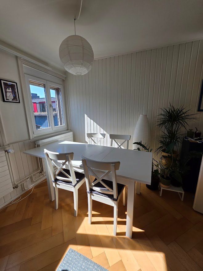 Ikea Tavoli: VIHALS  Extendable table, white, 120/180x74 cm – Usato da Zürich venduto da fel_h59f