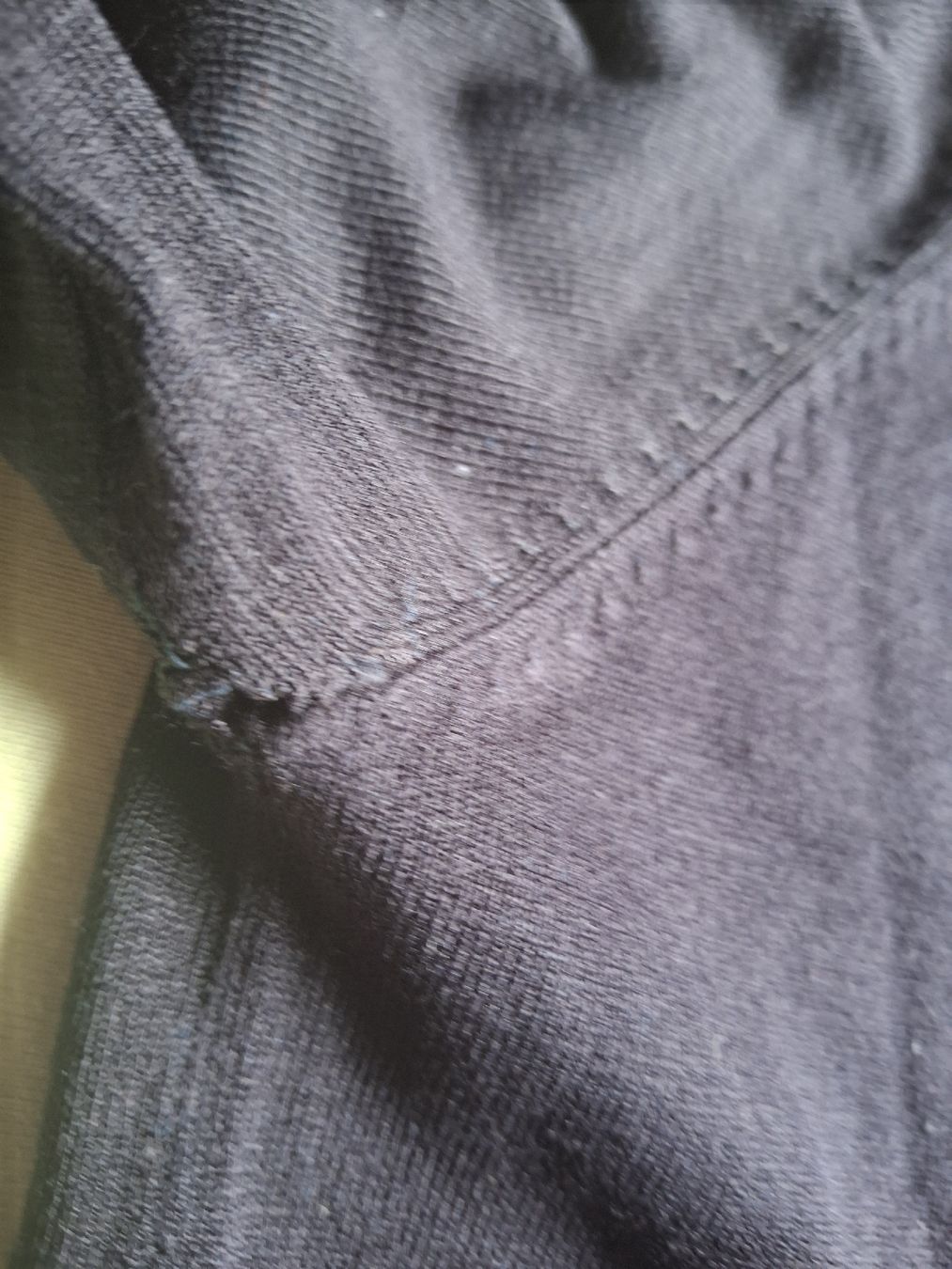 Maglioni & Felpe: Pull noir près du corps - petit col taille M marque Impuls – Usato da Villiers venduto da san_jn5w 4