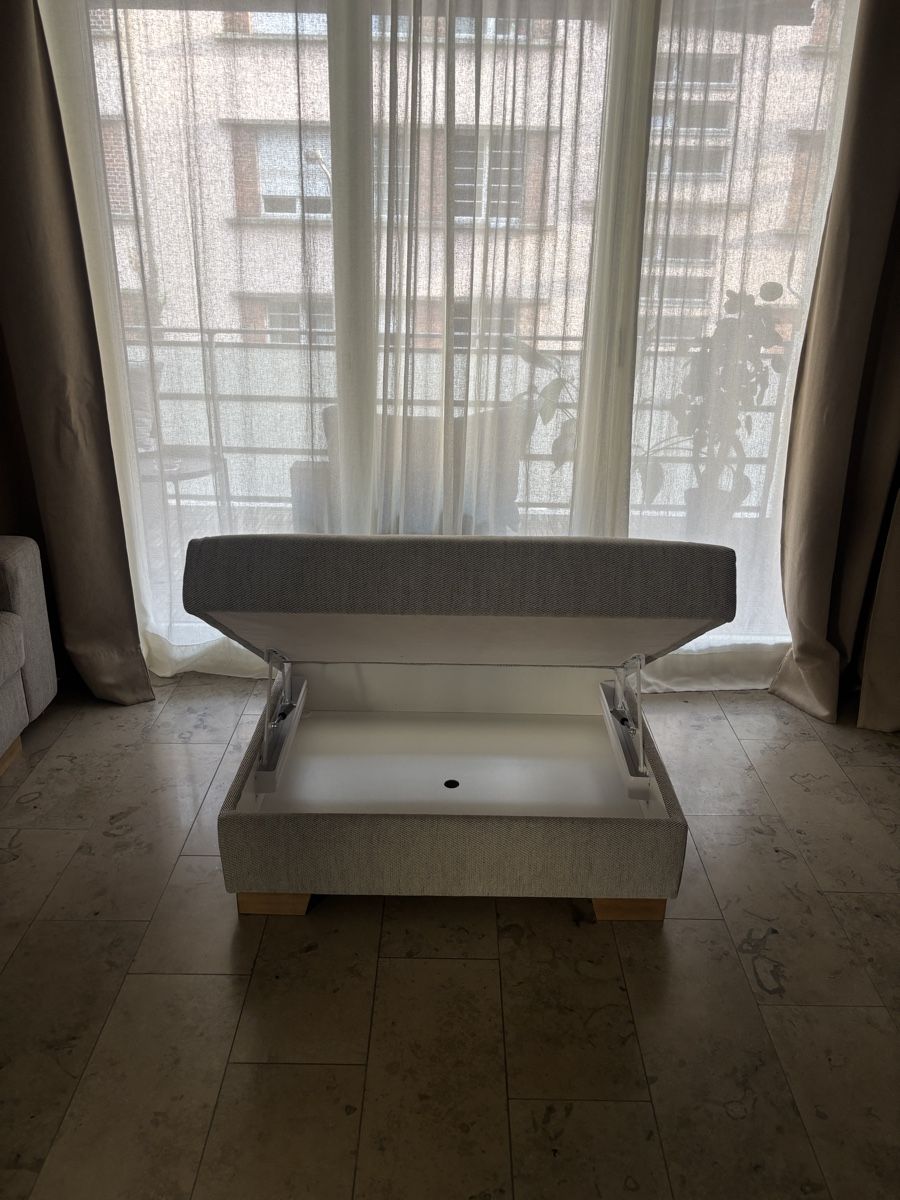Ikea Sofas: Two seater couch + ottoman with storage – D'occasion à Zürich par gia_qzh8 1