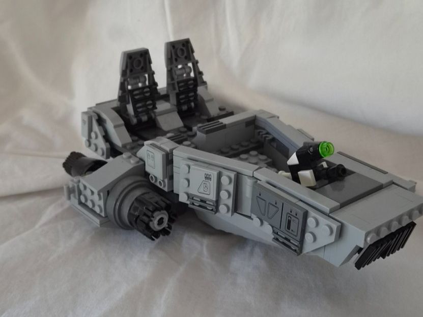 Star Wars Giocattoli: LEGO Star Wars 75100 First Order Snowspeeder – Usato da Horriwil venduto da Hibiskus73