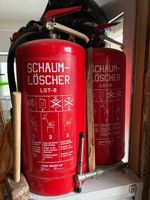 grosser Feuerlöscher