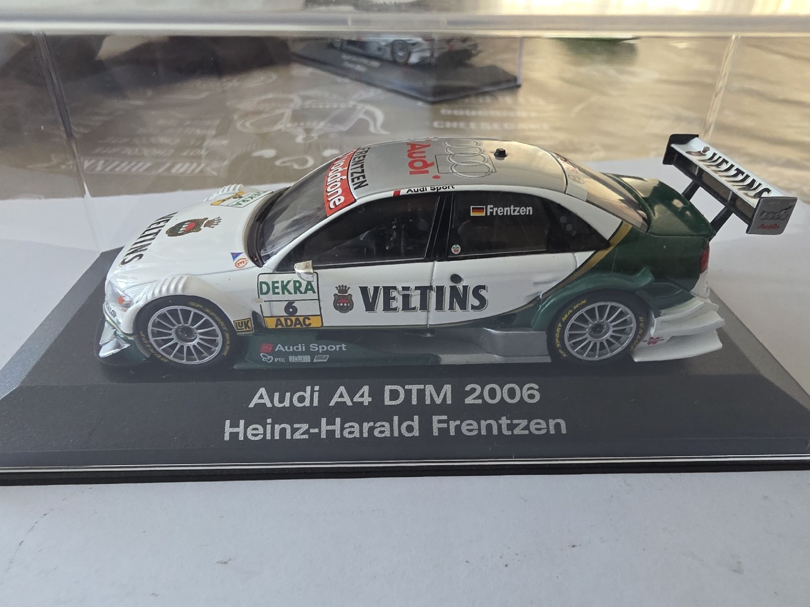 Audi Modellini d'auto: Audi A4 DTM 2006 – Nuovo e nell'imballaggio originale da Alpnach Dorf venduto da Claudio1488