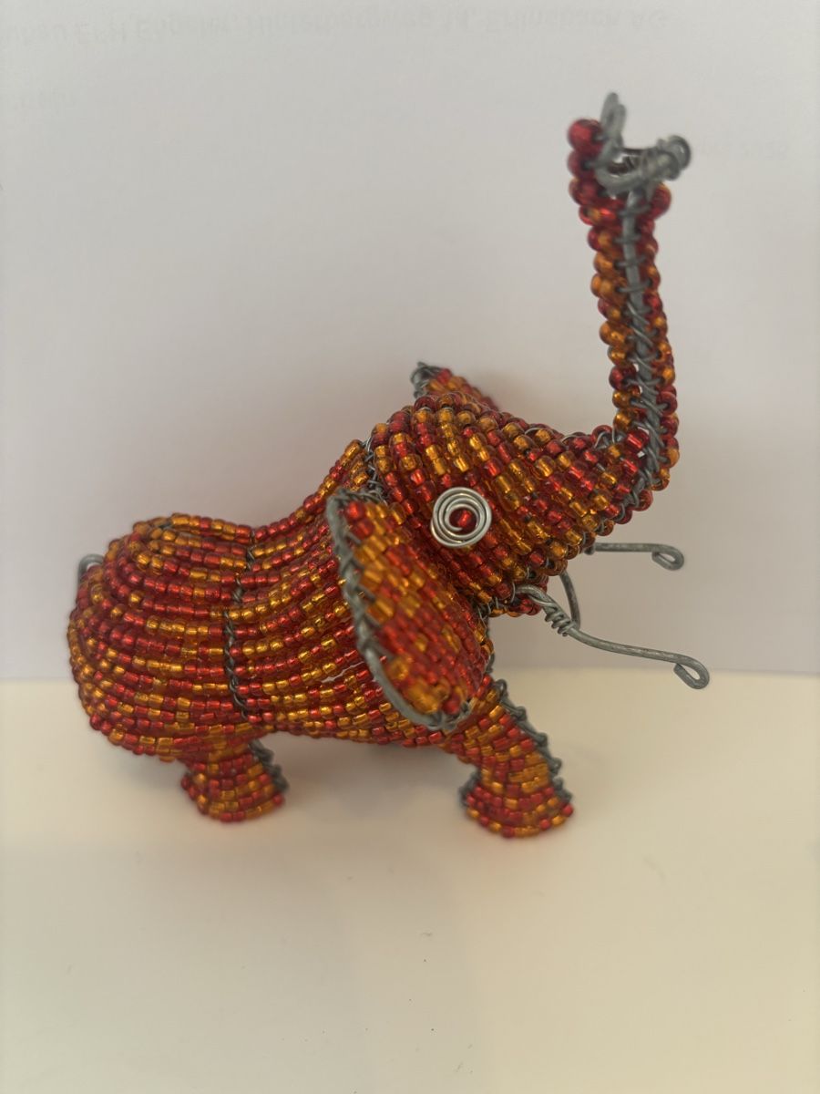 Statuette: Handgemachter Perlen-Elefant und Nashorn – Usato da Küttigen venduto da GitLab 1