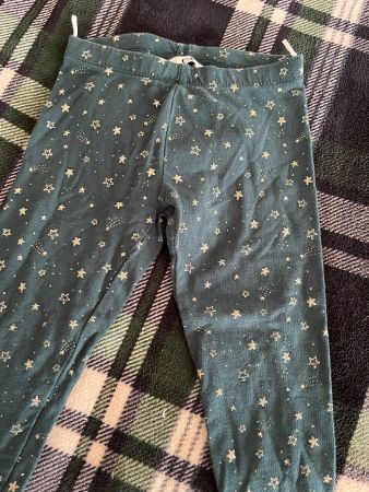 grüne Leggings mit goldenen Glitzersternen, Größe 98