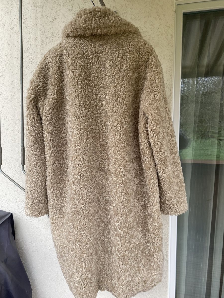 Esprit Cappotti: Esprit Teddyfellmantel Beige Grösse M – Usato da Schnottwil venduto da eka_sk9q 1