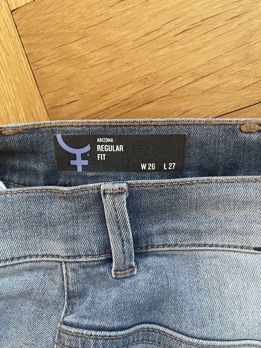 Sisley Jeans: Damen Jeans – Usato da Basel venduto da mar_8vqn 2