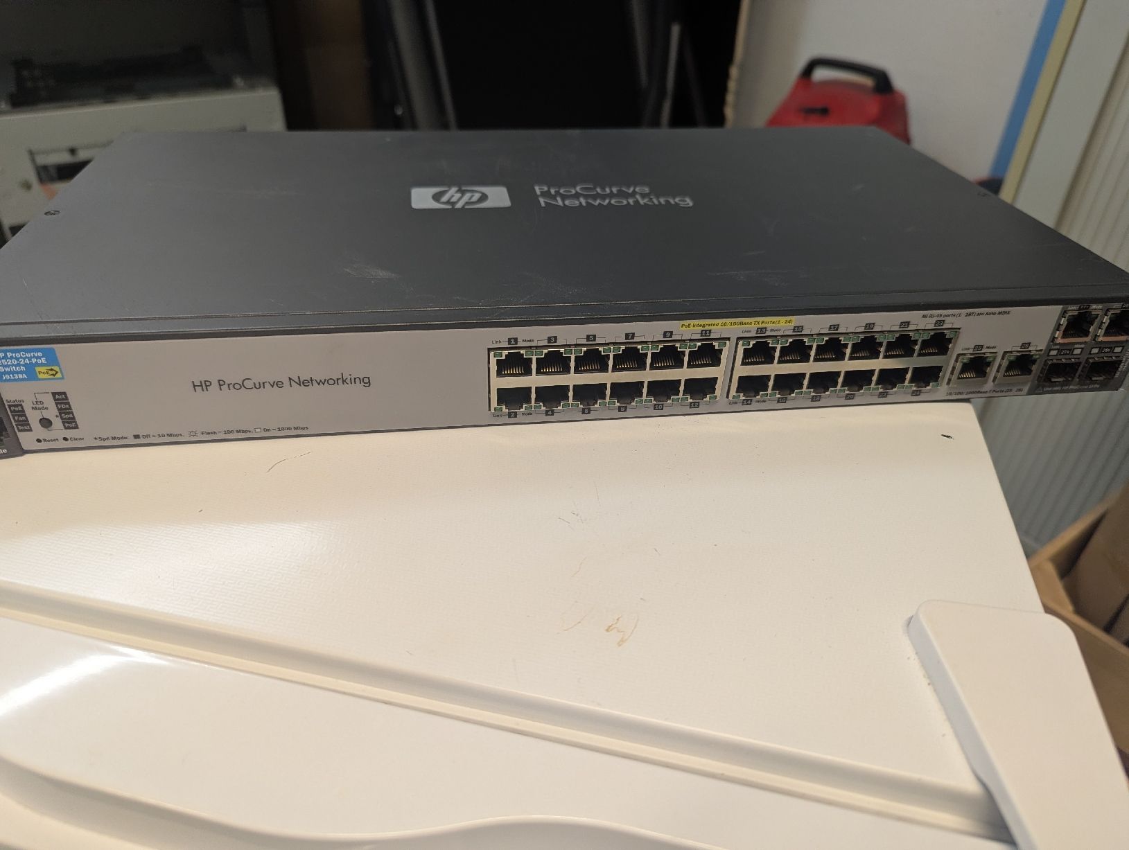 Hub & Switch: HP ProCurve 2520-24-PoE Switch - gebraucht – Usato da Birmenstorf AG venduto da rob_qd8w 1
