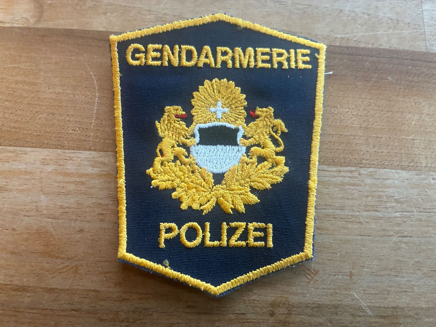 Toppe: Patch Gemeindepolizei Polizei – Usato da Oberiberg venduto da stab