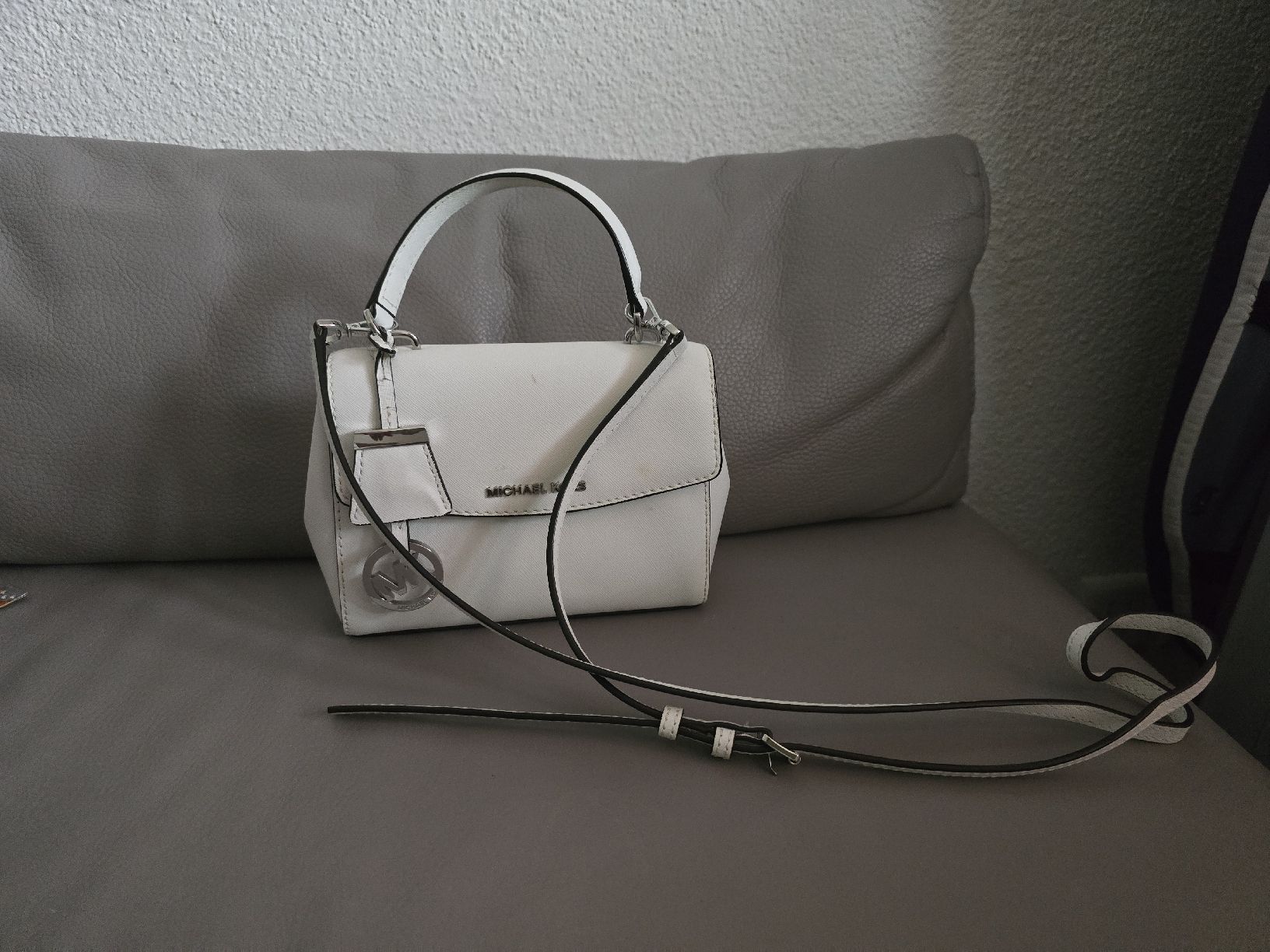 Michael Kors Borse da donna: Kleine Tasche von Michael Kors – Usato da Schlieren venduto da all_bww8 3