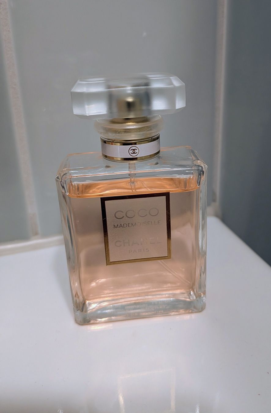 Chanel Parfum & Eau de Toilette: Coco Mademoiselle Chanel Eau de Parfum 35 ml – Gebraucht aus Reigoldswil von vio_bz68