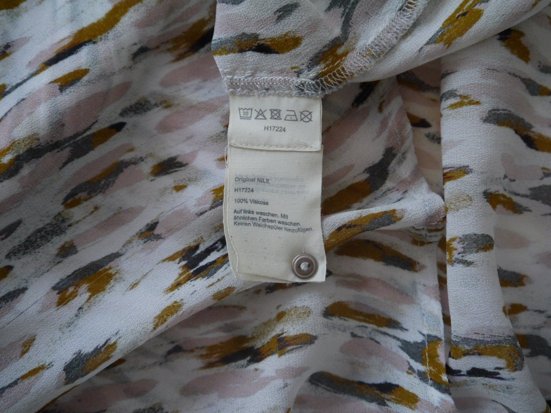 Nile Camicette: NILE Bluse aus 100% Viskose Gr:S – Usato da Hagendorn venduto da Blaf 5