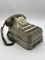 Antikes Telefon mit Wählscheibe, Schaltzentrale Gfeller?