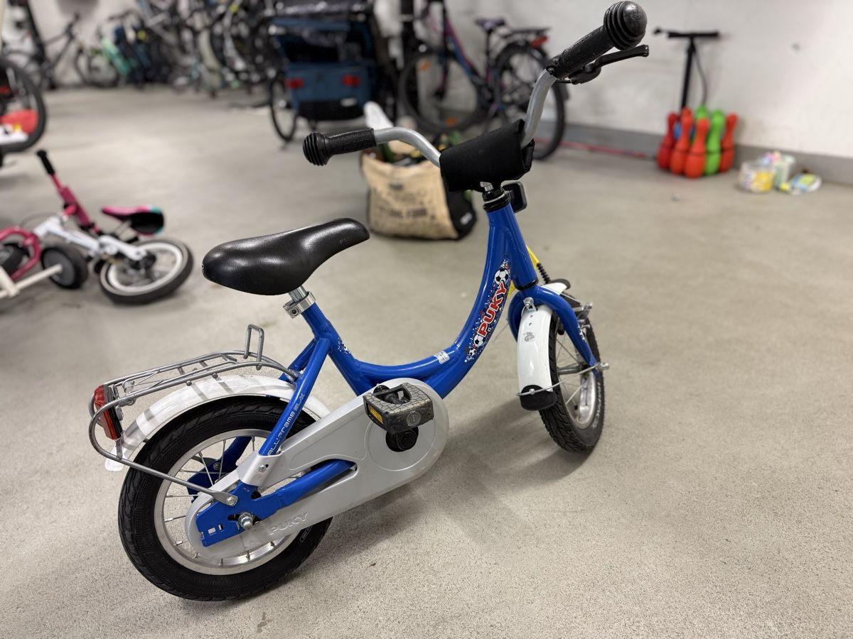 Puky Kindervelo 12 Zoll blau (Gebraucht) in Adliswil fr CHF 60  nur  Abholung auf Ricardo kaufen