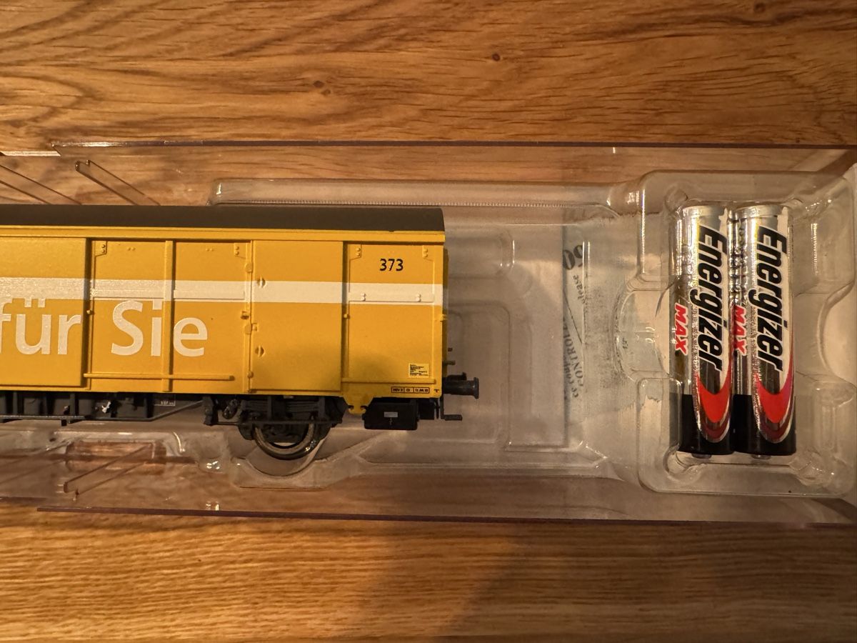 Roco Modellini di ferrovie: Roco H0 76202 Postgüterwagen Z2, gelb, post, SBB, AC – Usato da Spiez venduto da touchtomuch 2