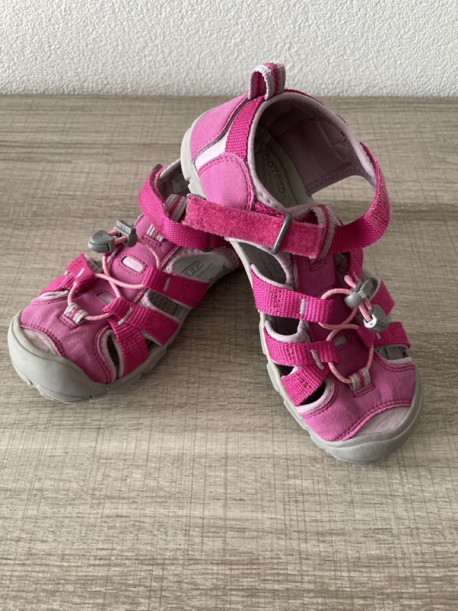 Keen Scarpe per ragazze: Sandale KEEN 34 rose – Usato da Sornard (Nendaz) venduto da Dodo8117