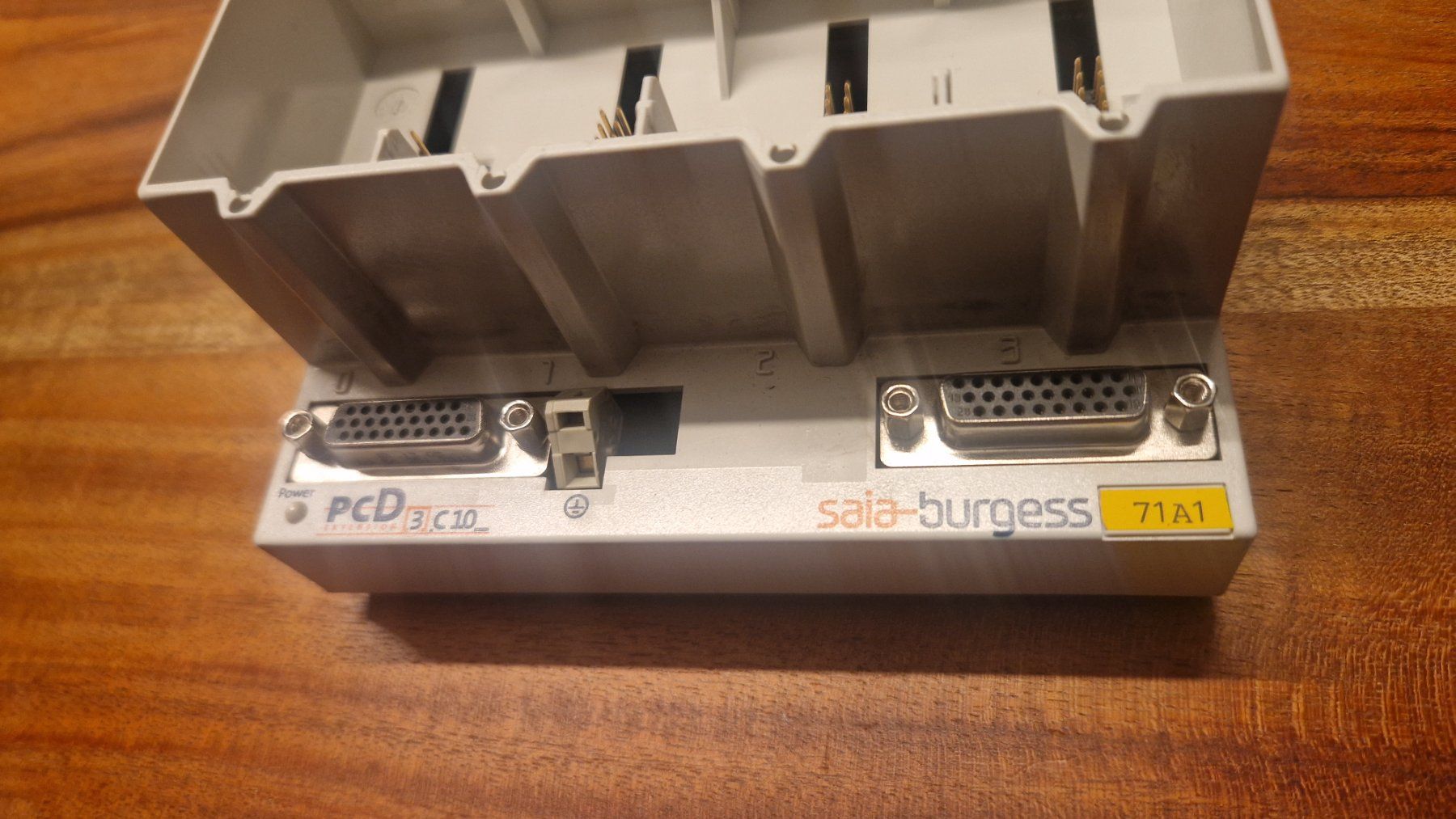 Componenti elettronici: PCD3.C100 Erweiterungs-Modulträger  für 4 E/A-Module – Usato da Rapperswil SG venduto da SecondhandSale 1