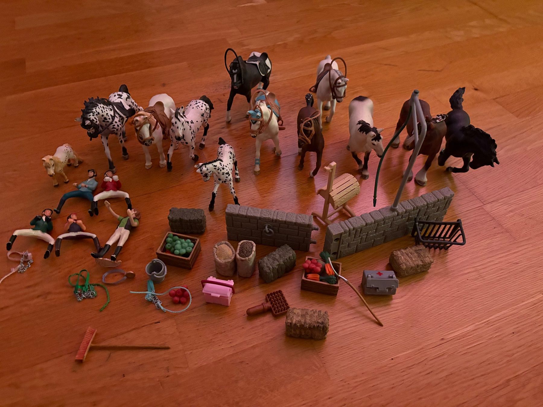 Schleich Spielzeuge: Schleich Paket – Gebraucht aus Winterthur von
