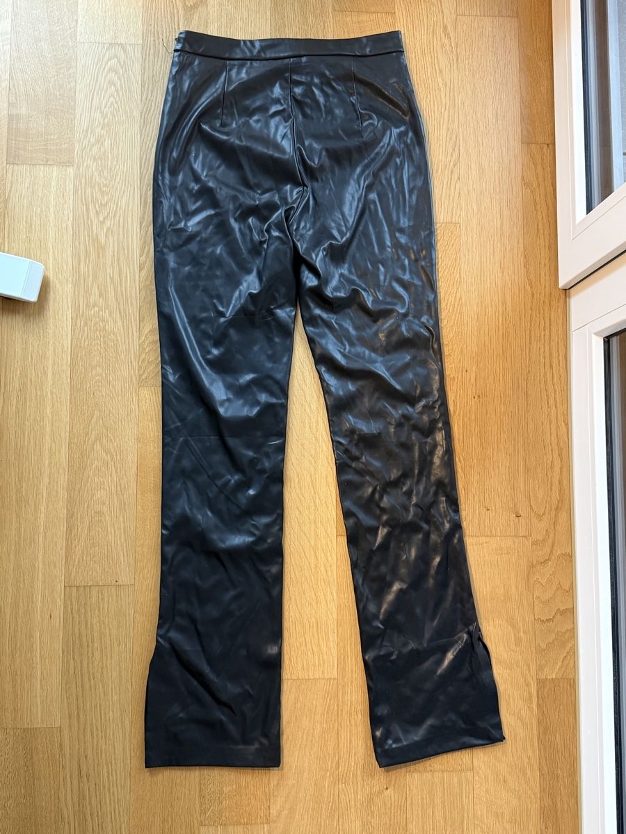 Pantaloni: Schicke Kunstlederhose Grösse L – Usato da Ebikon venduto da her_82yr 1