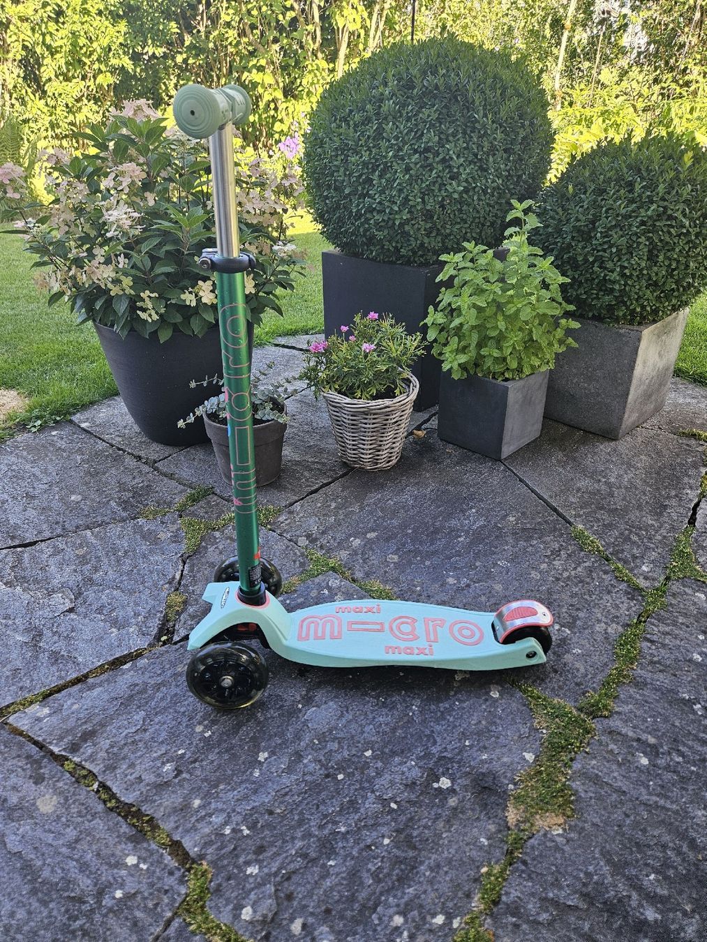 Micro Kickboard: Micro Maxi 3Rad Kiki – Gebraucht aus Appenzell von Loesele