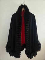 Cape mit echtem Nerz