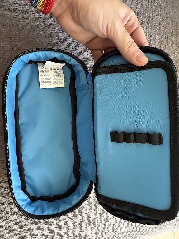 Plumiers: Dakine Etui – D'occasion à Rickenbach ZH par MayleaNuur 2