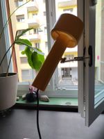Klemmlampe, metall, gelb mit Kippschalter