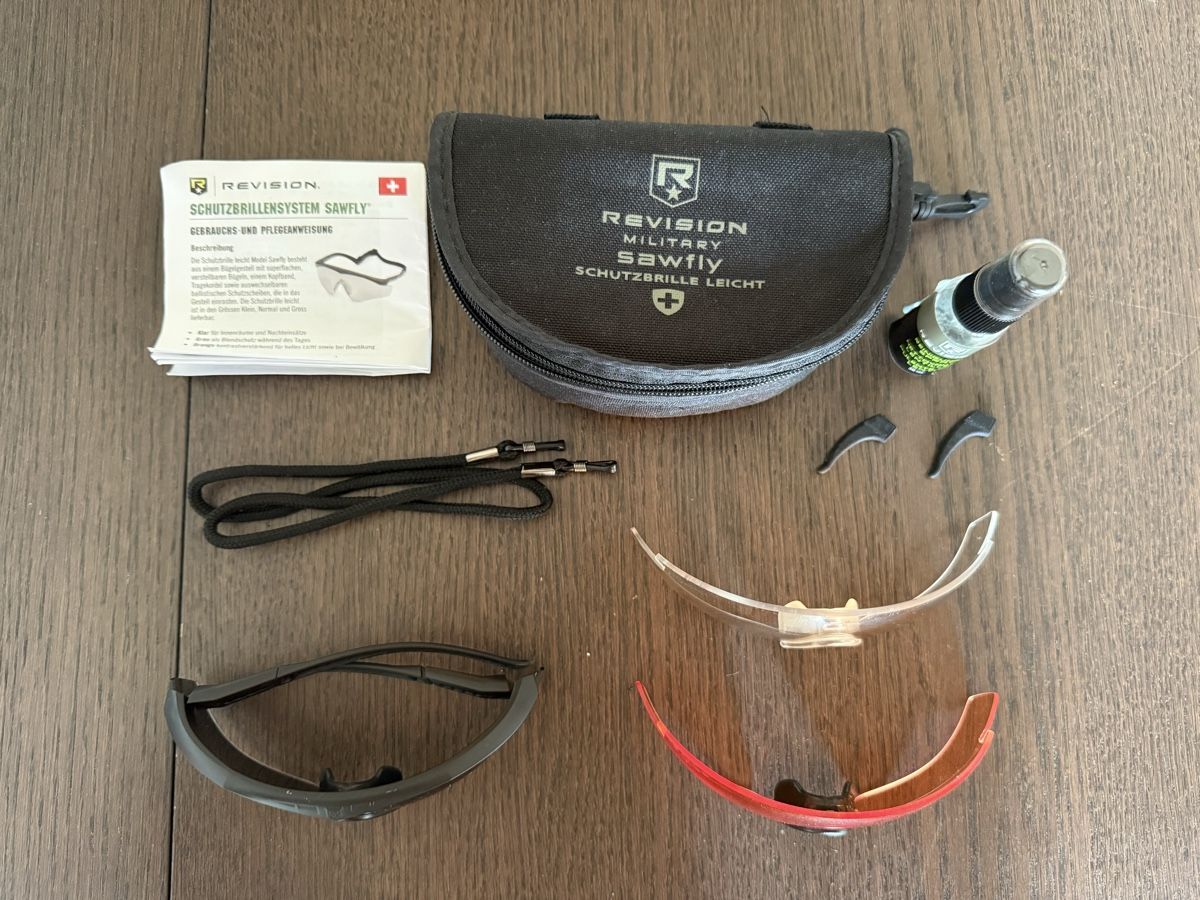 Lunettes & Verres: Schutzbrille leicht Militär – D'occasion à Wangen b. Olten par A_Ka 1