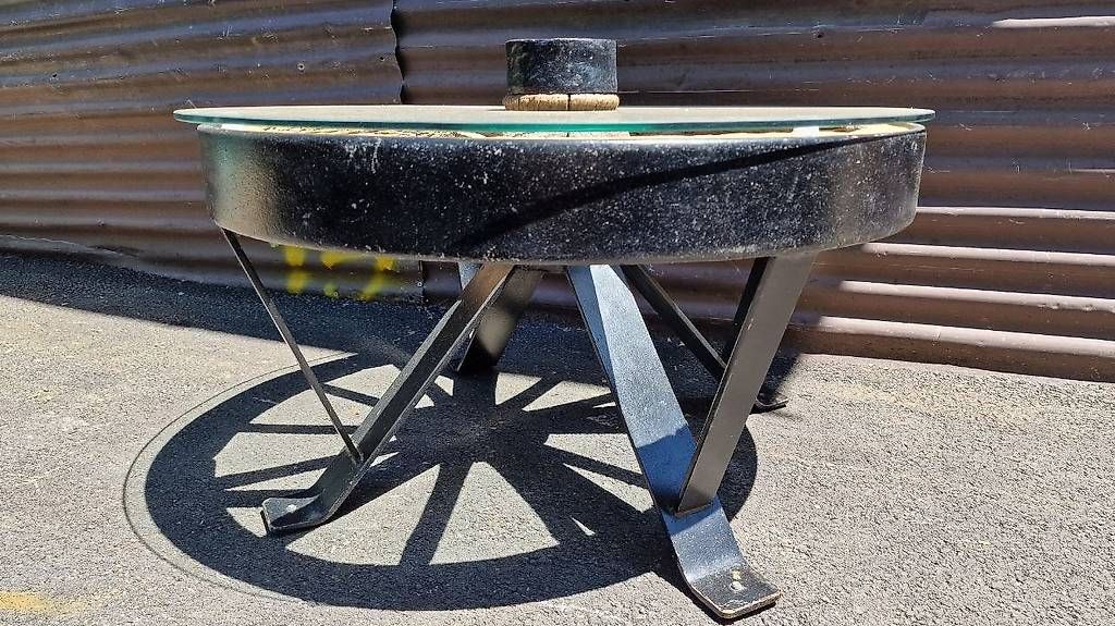 Tische: Salontisch Wagenrad – Gebraucht aus Blumenstein von olk_r5kh 3