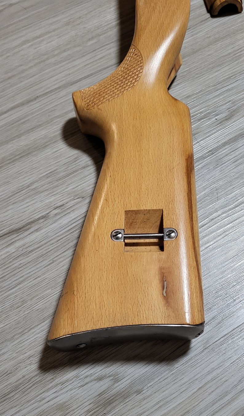 Armée suisse Uniformes: Schaft Zfk55 Karabiner  – D'occasion à Sachseln par Nagelschuh 2