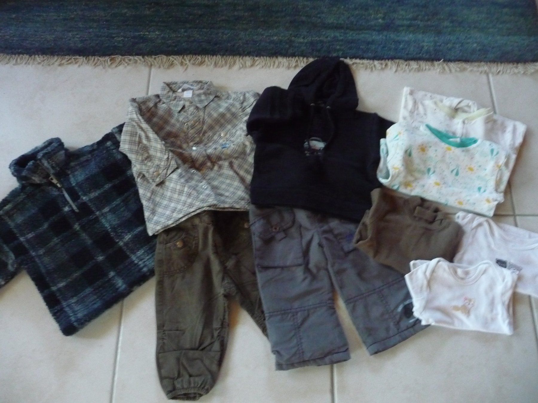 Lotti & Set di vestiti: Kleiderpaket Junge Gr. 80 – Nuovo (secondo la descrizione) da Kirchberg BE venduto da lavendel02