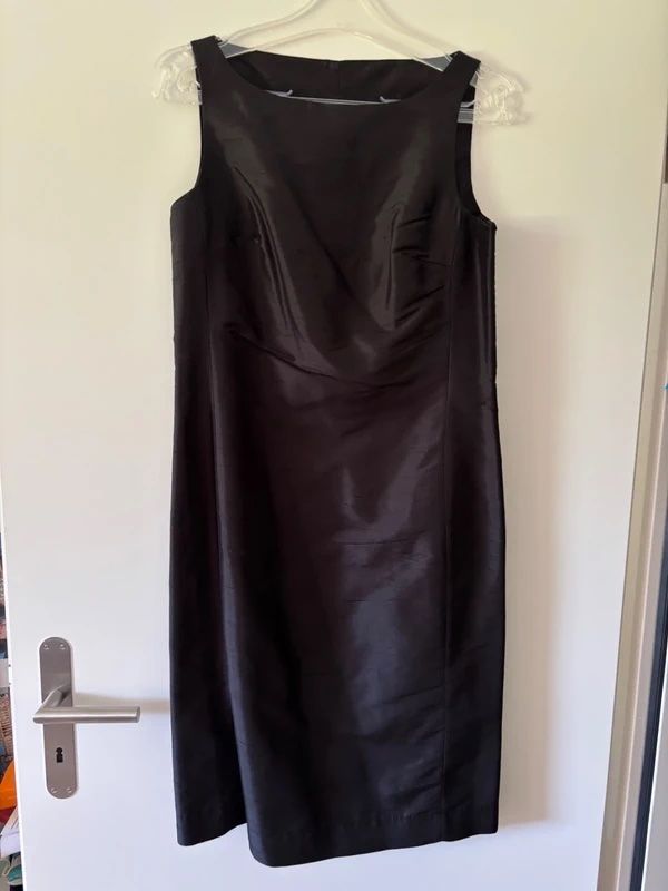 H&M Kleider: Kleid HENNES COLLECTION schwarz – Gebraucht aus Rafz von mar_j7dl