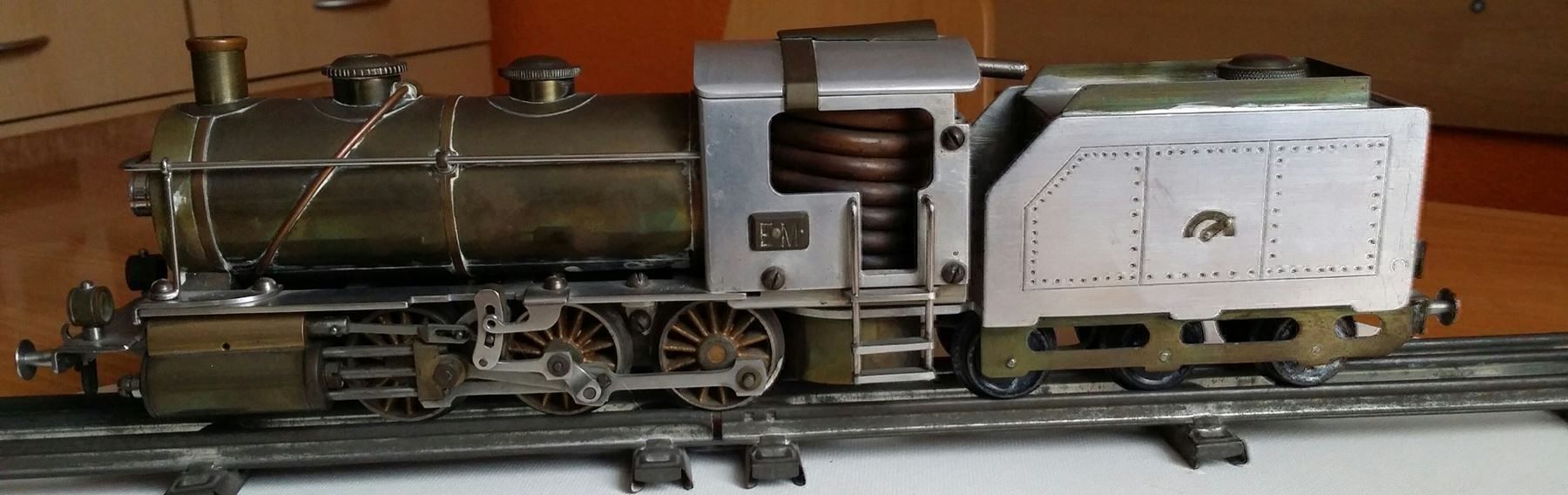 Modellini di ferrovie: Handgefertigtes Dampflok-Unikat – Usato da Winterthur venduto da Eponu