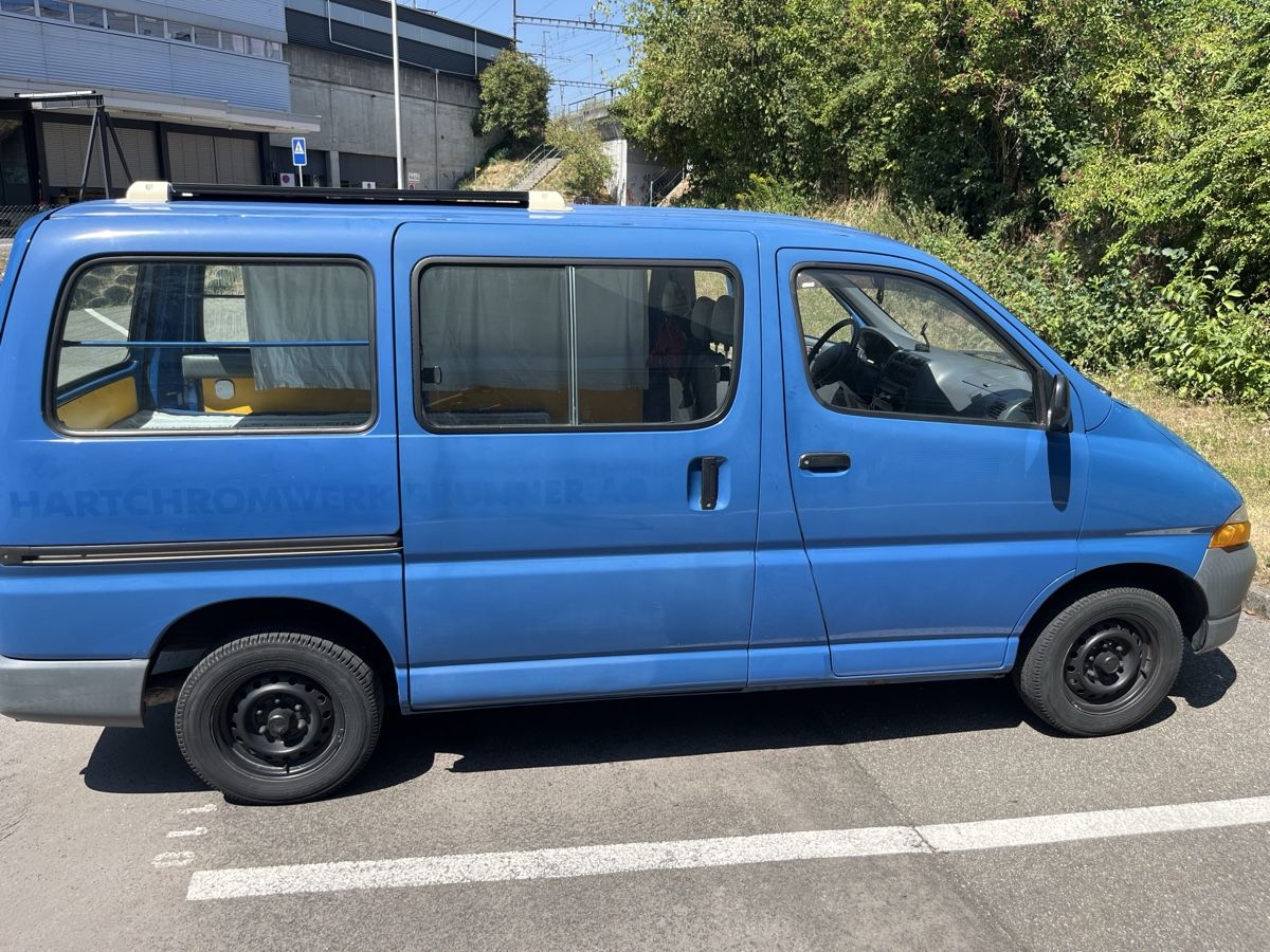 Toyota Autos: Toyota Hiace 1998 – D'occasion à Bern par India1960