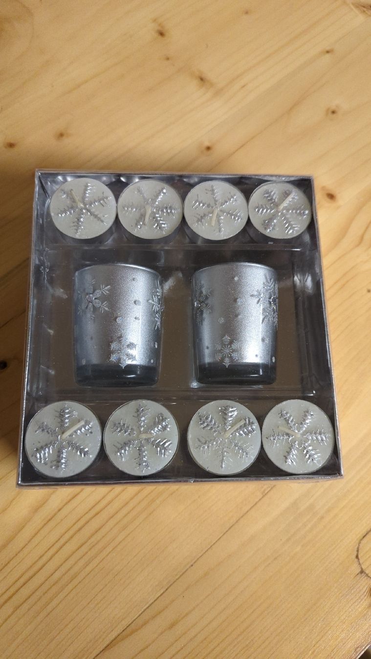 Kerzen: Weihnachten Teelichter Set Schneeflocken – Neu und originalverpackt aus Mägenwil von Peter_Frei