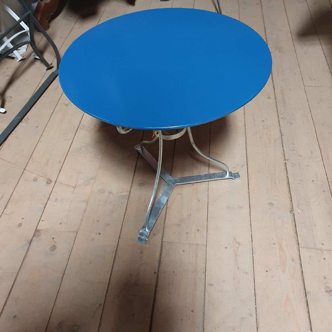 Tavoli: Blechtischli Beistelltischli 53 cm – Usato da Uesslingen venduto da 1Atelier 3