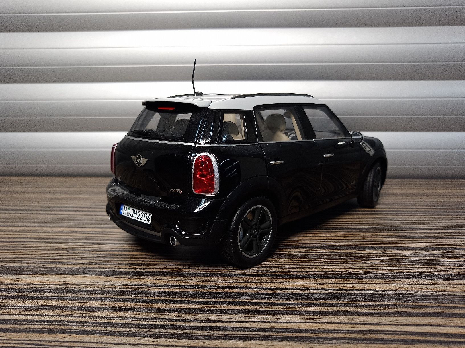 Cooper Modellautos: Mini Cooper S 1:18 Norev – Gebraucht aus Reiden von Zofi-Brocki 3