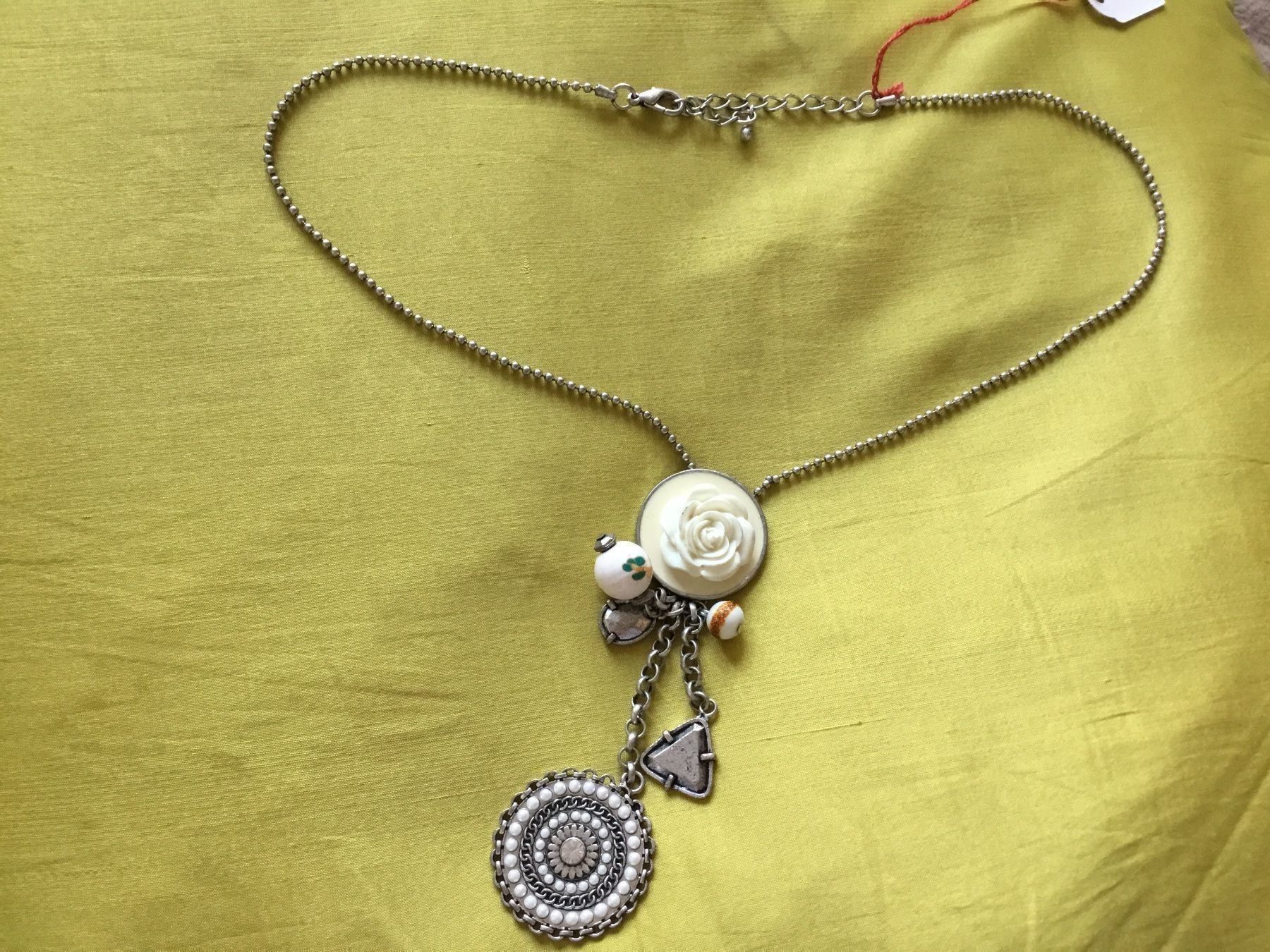 Catenine: Collier style ethno chic – Nuovo e nell'imballaggio originale da Le Landeron venduto da nic_8hd5