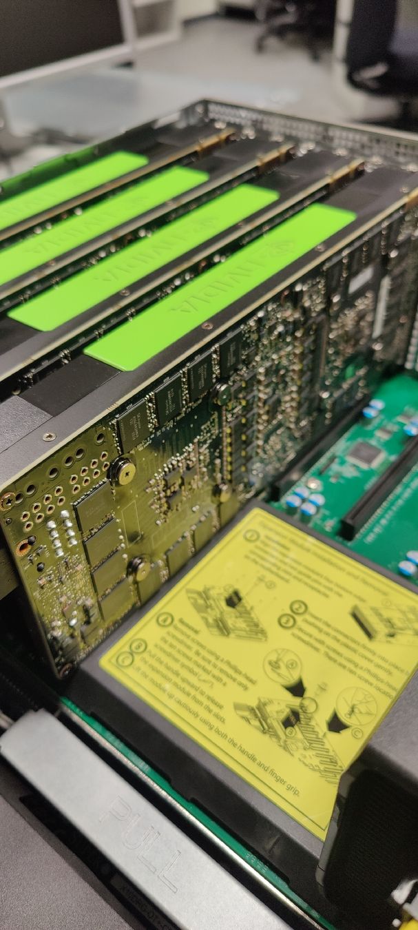 Server 8x Nvidia Tesla K80 GPU 196GB Vram | 64gb Ram | 32cpu (Gebraucht ...