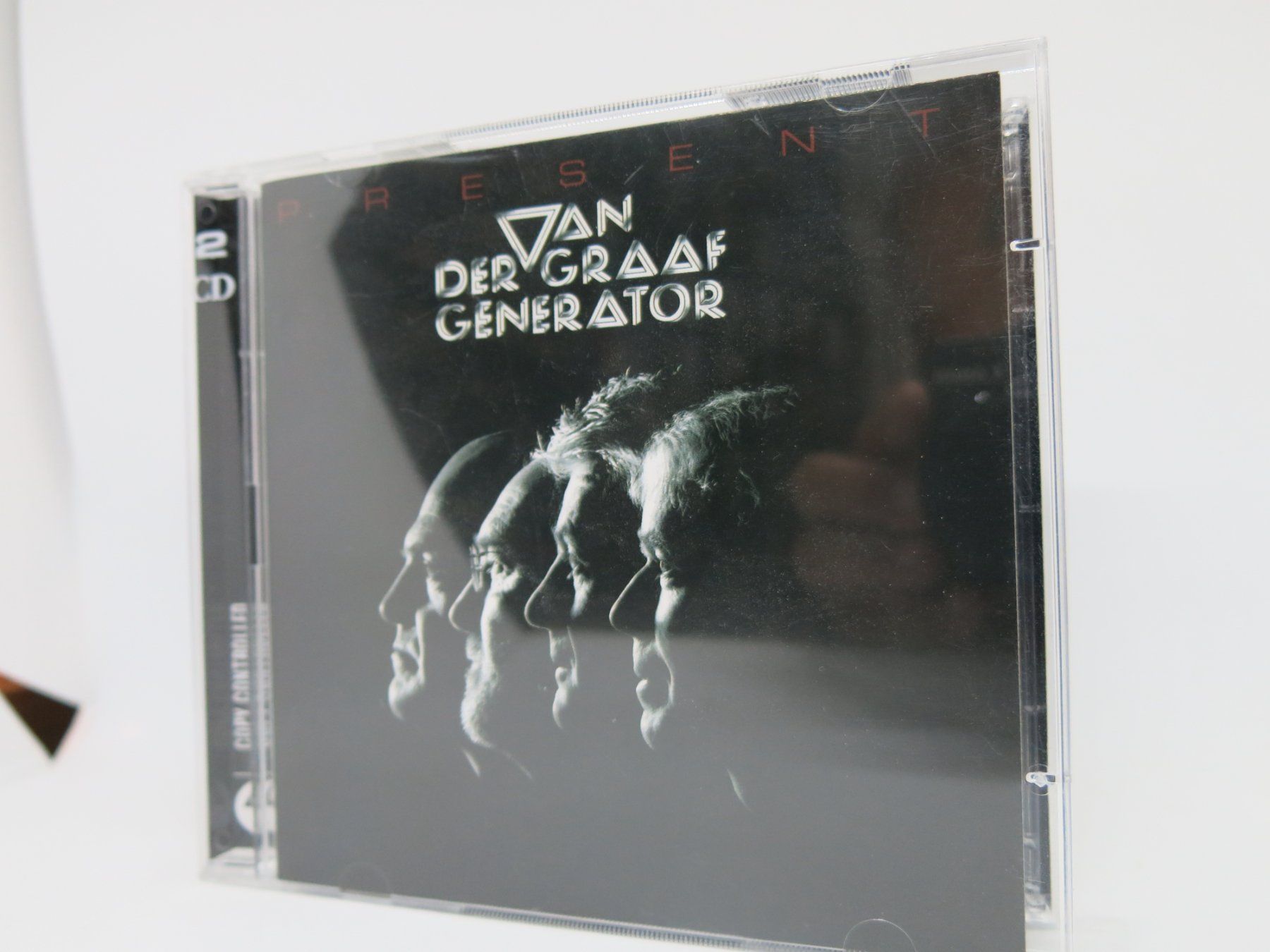 CDs: 2 x CD Van Der Graaf - Present / top Zustand – D'occasion à Ernetschwil par luisvonerni