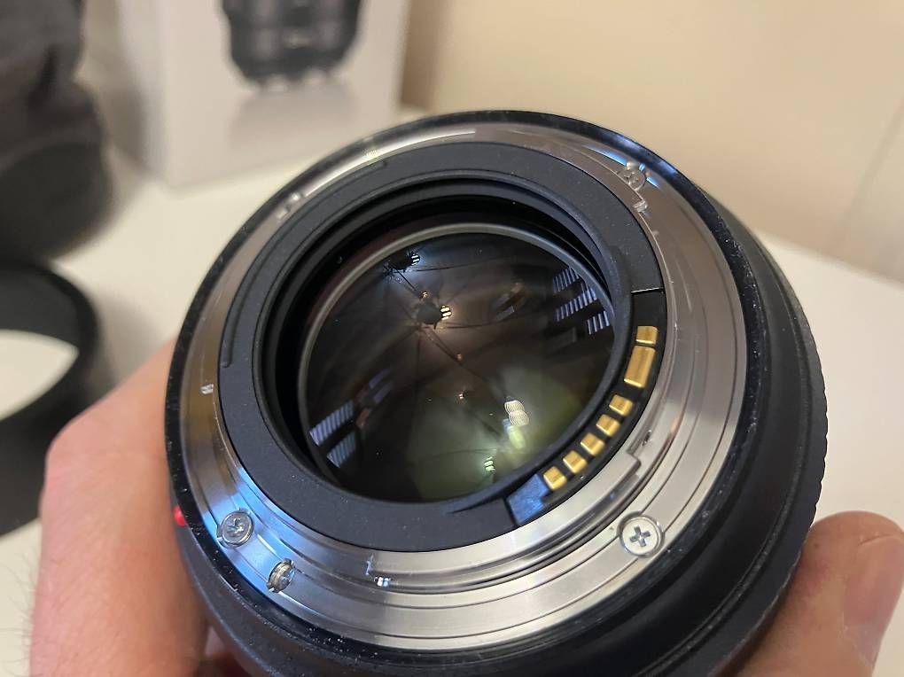 Canon Obiettivi: Canon EF 85mm 1:1.4 L IS – Usato da Genève venduto da Capt3 5