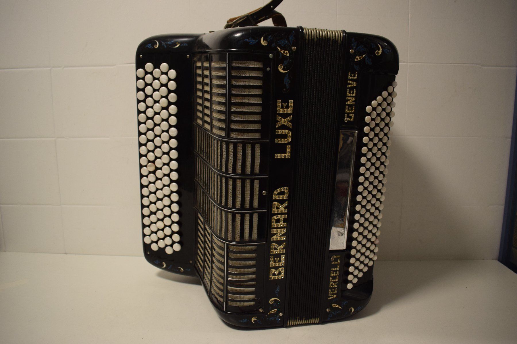 Strumenti musicali: Akkordeon chromatisch Bernard Luxe – Usato da Zürich venduto da baumusik 3
