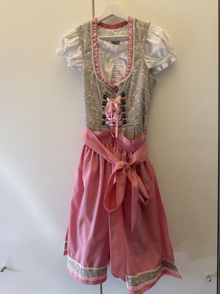 C&A Vestiti: Neuwertiges Dirndl – Nuovo (secondo la descrizione) da Rotkreuz venduto da HKitty92