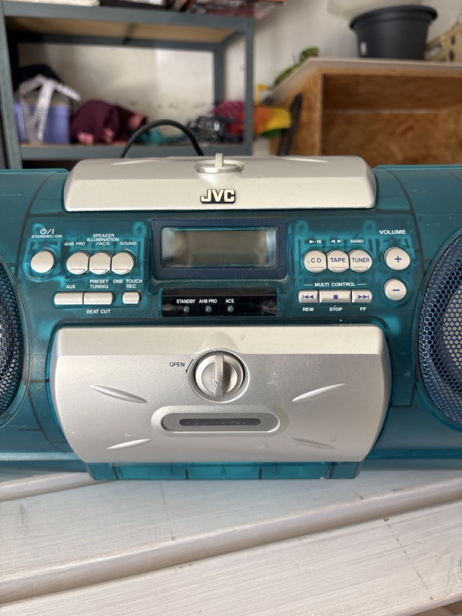 JVC Tragbarer Mediaplayer: JVC Ghettoblaster mit Beleuchtung – Gebraucht aus Wila von fam_85kk 1