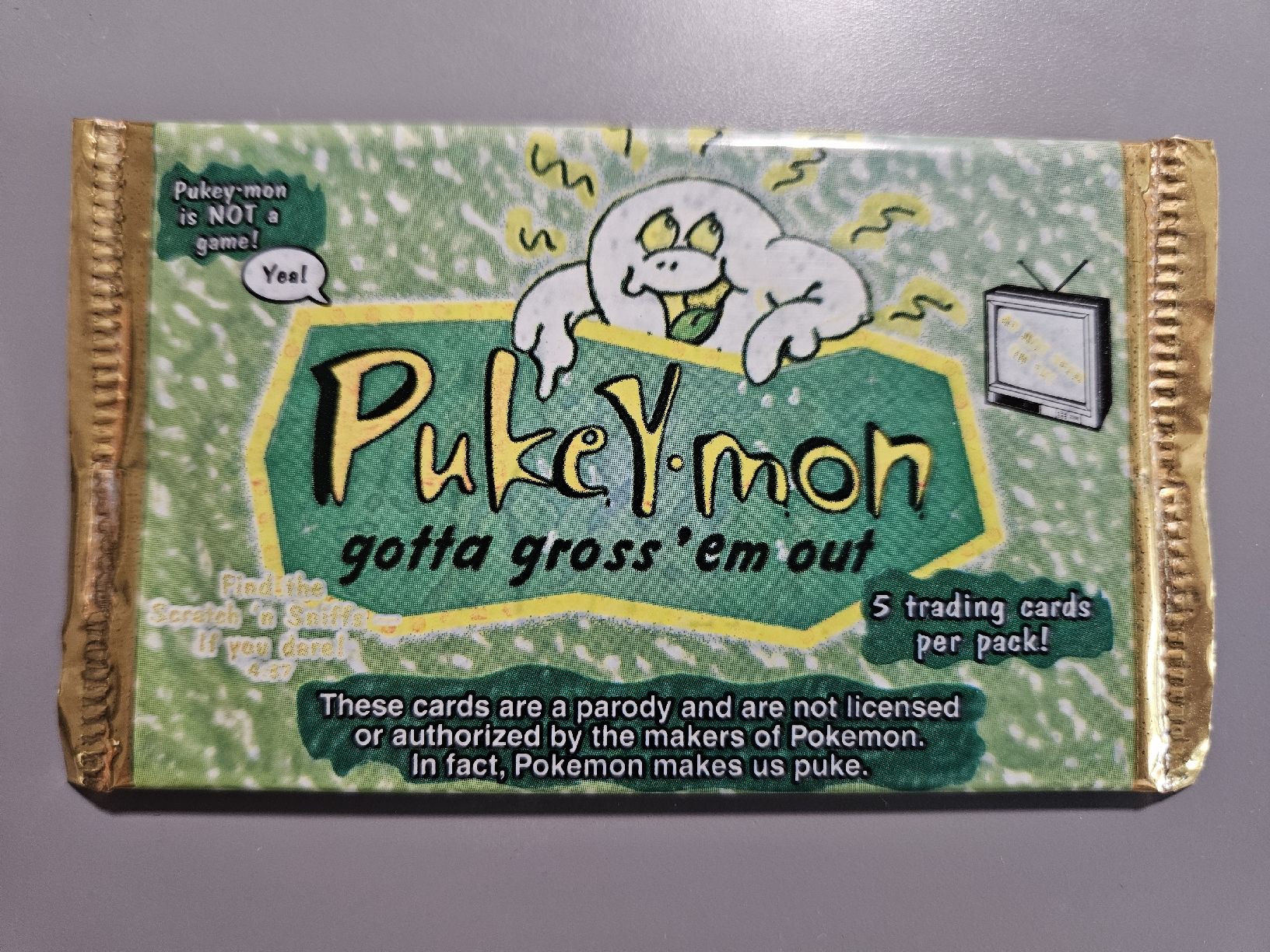 Carte collezionabili: Pukeymon Trading Cards Pack 5 Cards Sealed – Nuovo e nell'imballaggio originale da Luzern venduto da Family_guy