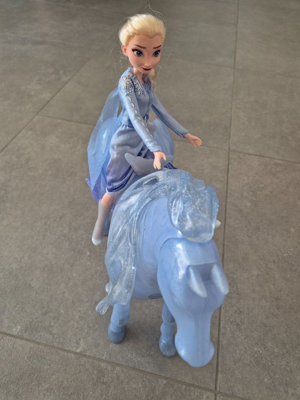 Bambole: Disney Frozen Elsa & Nokk – Usato da Wettswil venduto da sacalu007