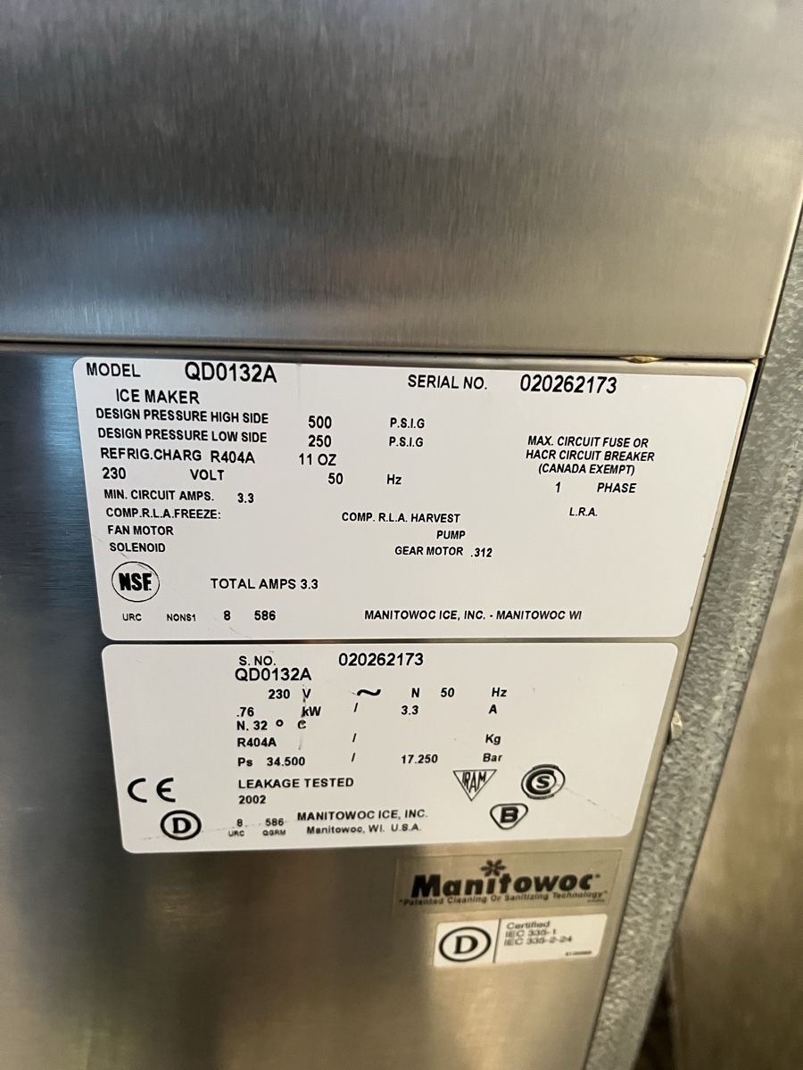 Appareils de cuisine: Eiswürfelmaschine, – D'occasion à Wohlen AG par Moh80 6
