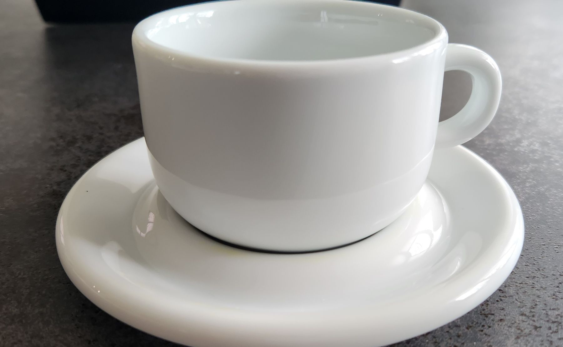 Tazze: 5 Kaffeetassen mit Teller (Abholung) – Usato da Lyss venduto da Urma5 3